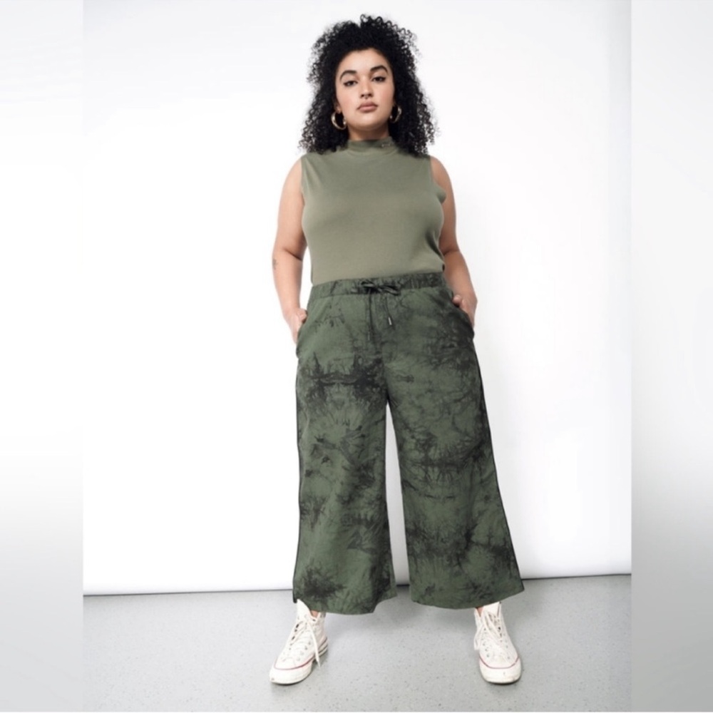 Wildfang Loose Leg Drawstring Pant Green Marble Dye
size small